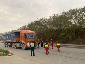 欽州運(yùn)營公司聯(lián)勤聯(lián)動警路部門 筑牢入口貨運(yùn)車輛稱重檢測防線